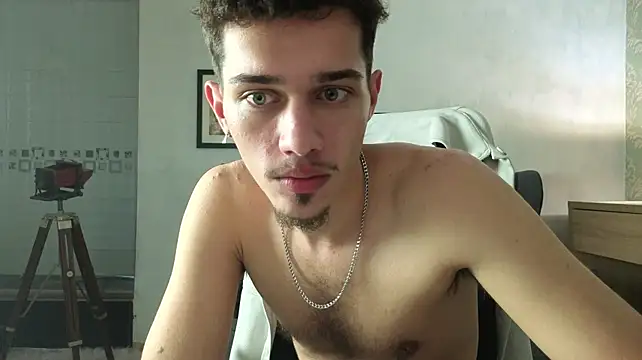Show modela KaydenDrew na web-kameri