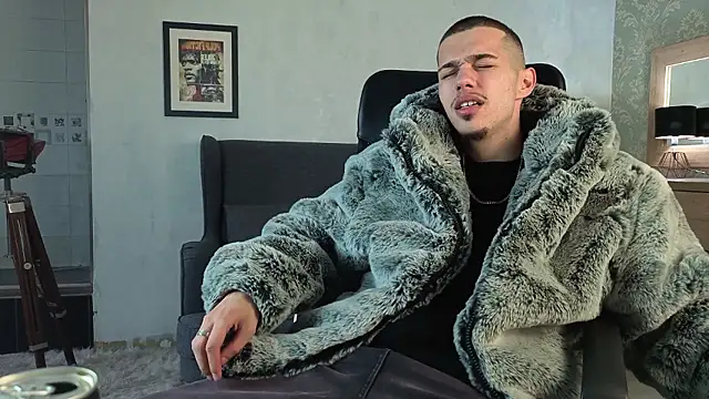 Pokazy przed kamerką – KaydenDrew