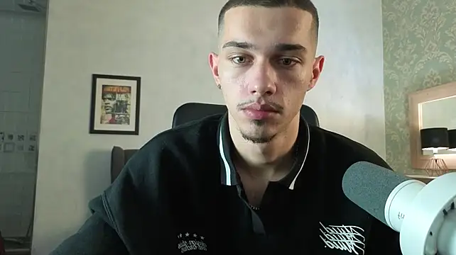 KaydenDrewn Webbikameraesitys