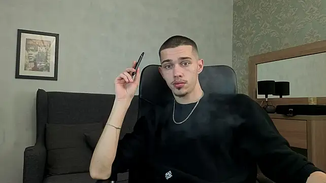 Show modela KaydenDrew na web-kameri