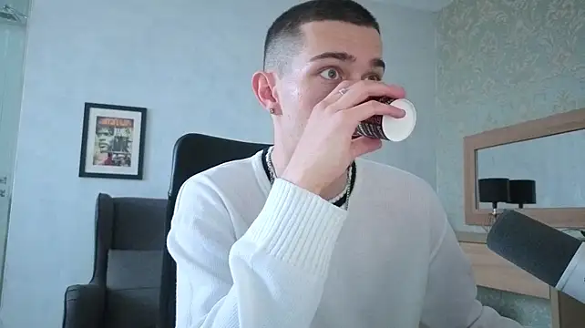 KaydenDrewn Webbikameraesitys