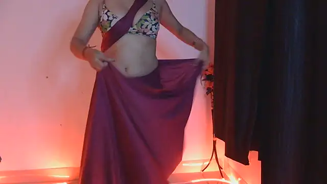 Chat +18 de miss_garima ao vivo