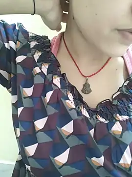 Show de Cute_Kavya7 na webcam