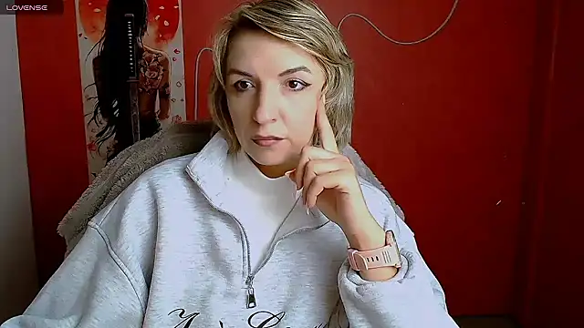 Lana_Foxyy webcam show