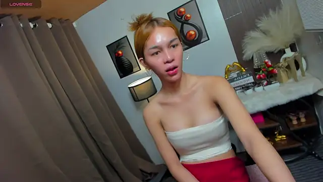 Tarah_Lewis Adlı Modelin Web Kamerası Şovu