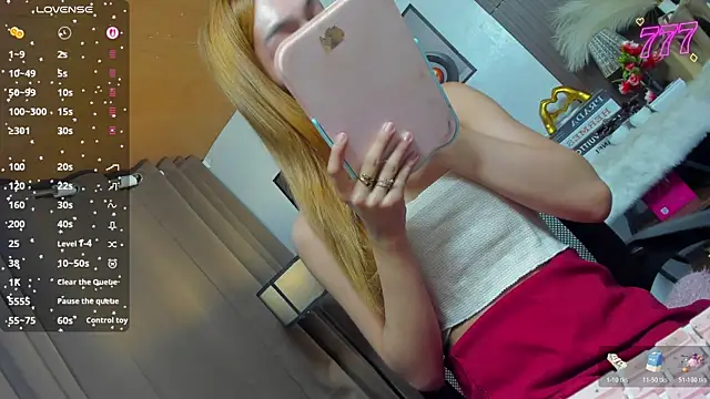 Tarah_Lewis' Webcam Show