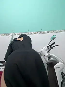 Nana-19 webkamerás műsora
