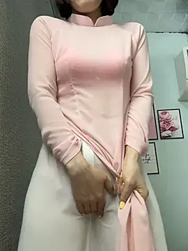 Nana-19 在線直播表演
