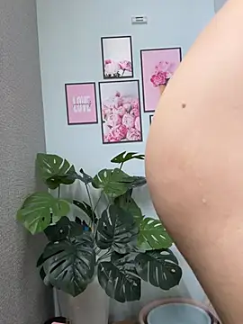 Nana-19 Show Webcam