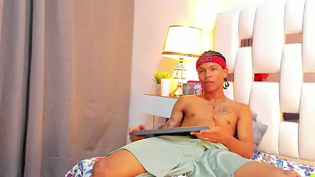 Pokazy przed kamerką – AndyKings_1