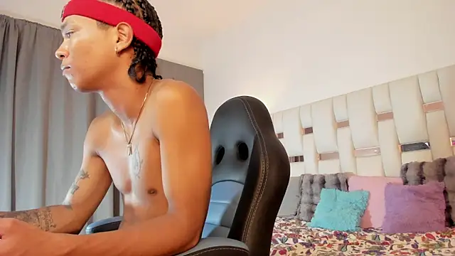 AndyKings_1 Adlı Modelin Web Kamerası Şovu