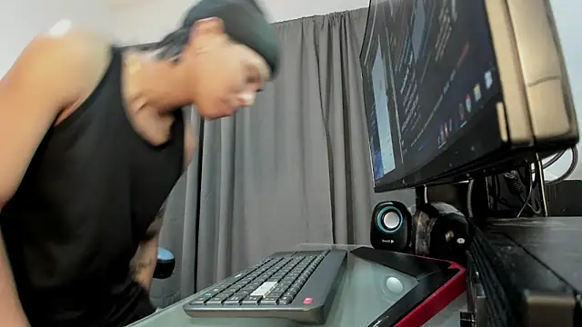 AndyKings_1 Adlı Modelin Web Kamerası Şovu