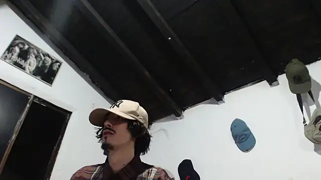 sk8-sir webcam show