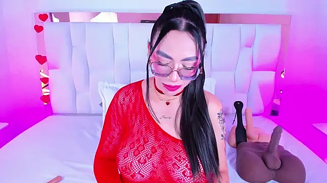 Pokazy przed kamerką – CamilleJuicy_