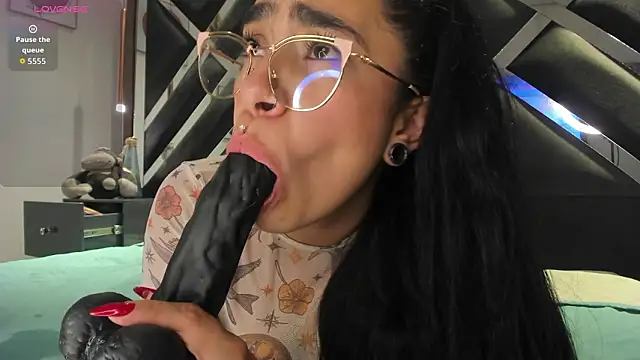 PamelaRed_'s Webcam Show