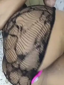 Kacaah Adlı Modelin Canlı Sohbet Odası