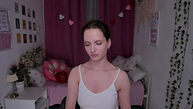 Ariadna_Shy's Live XXX Chat