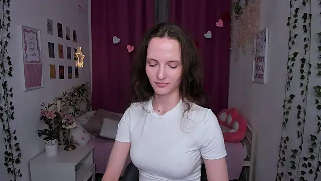 Ariadna_Shy Adlı Modelin Canlı XXX Sohbeti