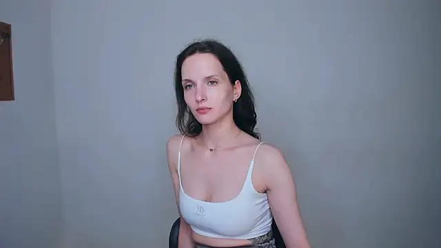 Ariadna_ShyのライブXXXチャット