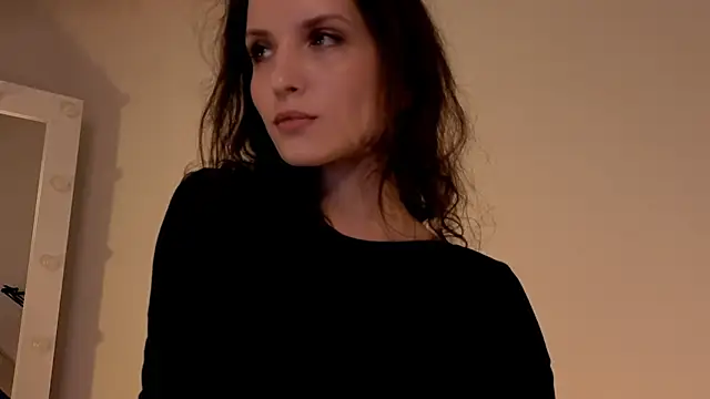 Ariadna_ShyのライブXXXチャット