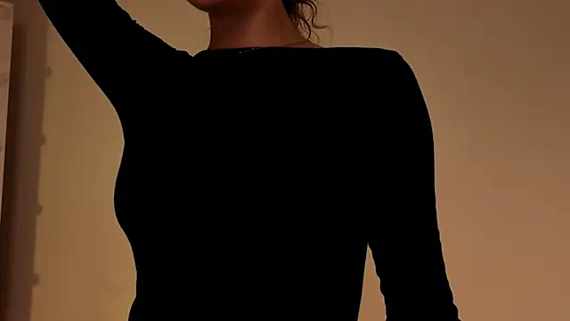 دردشة Ariadna_Shy الجنسية المباشرة