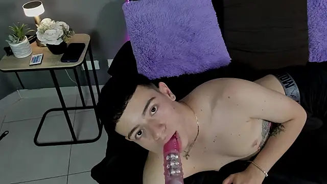 Pokazy przed kamerką – alex_xhunter