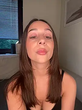 ChiaraSommer webcam show