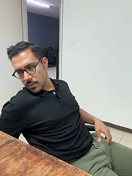 Show de AdrianGarcia89 na webcam