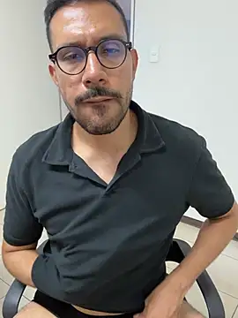 AdrianGarcia89's Webcam Show
