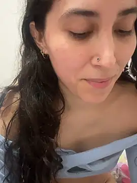 LatinDoll8's Live XXX Chat