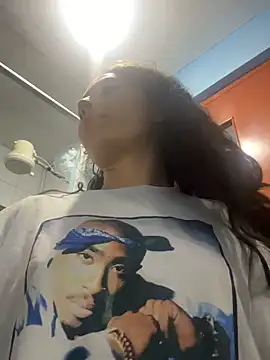 LatinDoll8's Live Chat Room