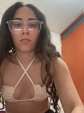 Chat XXX en directo de LatinDoll8