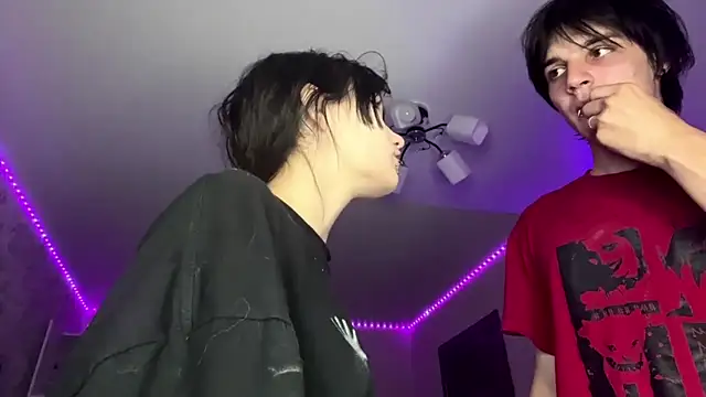 Show modela altycouple na web-kameri