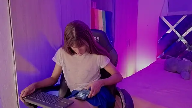tiffanyy_777's Webcam Show