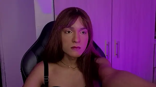 tiffanyy_777 Webcam Show