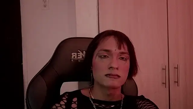 tiffanyy_777 webkamerás műsora
