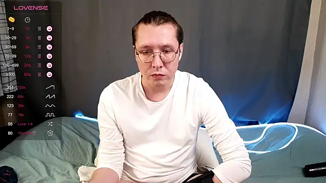NakedIsaac Webcam Show