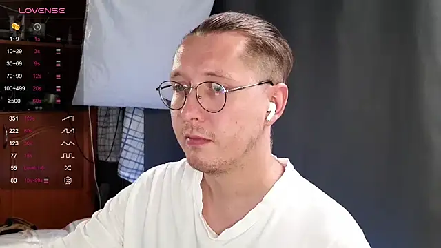 NakedIsaac Webcamshow
