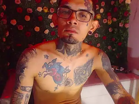 Boy_tatto77 网络视讯表演