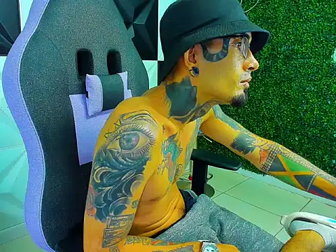 Boy_tatto77 Pertunjukan Webcam