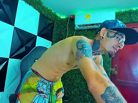 دردشة Boy_tatto77 الجنسية المباشرة