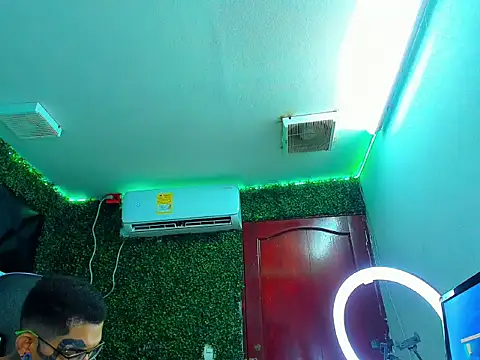 Boy_tatto77's Webcam Show