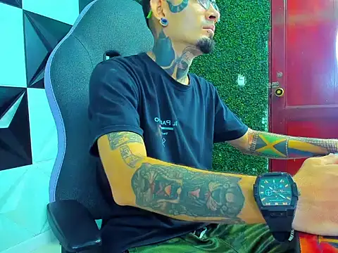 Boy_tatto77: вебкам-шоу