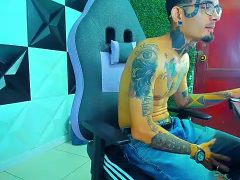 Boy_tatto77 Webcamshow