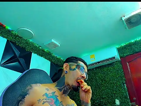 Pertunjukan Kamera Web Boy_tatto77