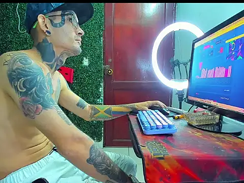Boy_tatto77 Pertunjukan Webcam