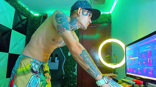Show modela Boy_tatto77 na web-kameri