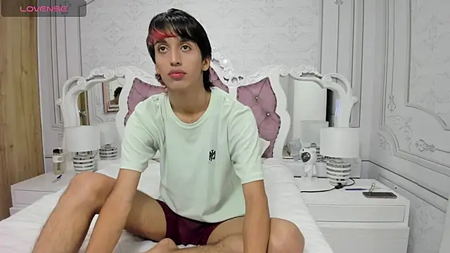 Show modela wildboy22_ na web-kameri