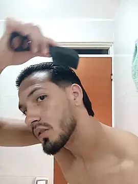 HarryFosster Show in webcam