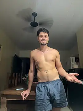 Show de guzzfit na webcam